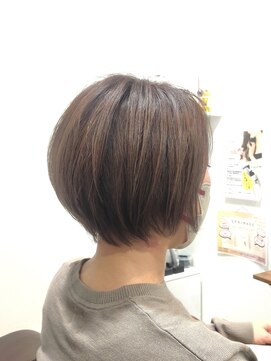 ヘアー グリーン(hair green) 40代50代60代/ショートボブ/丸みボブ/大人ショート