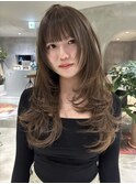 春のイメチェン◎小顔見せレイヤーミディ×ベージュ
