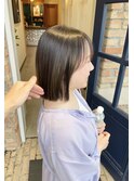 ぷつっとしたライン感が可愛いミニボブ