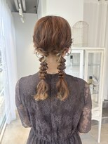 サークル(CIRCLES)&nbsp;結婚式お呼ばれアレンジ　ツイン編み下ろし