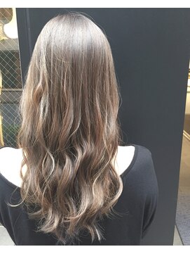 ロンド ルージュ 銀座店(Lond rouge) 【遠藤　駿】独自の配合でブリーチなしでも出来る透明感カラー☆