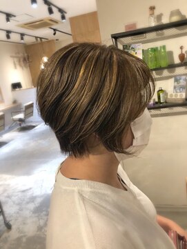 アミィヘアー(Ami Hair) レイヤーショート×ハイライトカラー