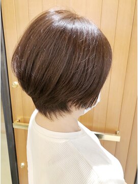 シャメル(Chamel) 丸みショート◇シルエット綺麗なカットライン◇