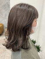 シダ(sida SAIIN)&nbsp;20代　透明感艶感ゆるふわダブルカラー