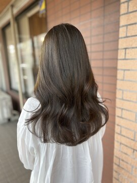 ピンクベルベット(PINKVELVET) ナチュラルレイヤースタイル◎オリーブグレージュ