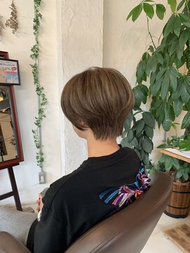 ルポ(Rupo) ハイトーンカラー×ショートヘア