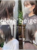 オリーブベージュ×ボブ 〈 川 由布子 〉
