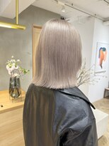 ローレン(LOREN)&nbsp;ミルクティーベージュぷつっとボブケアブリーチ 梅田