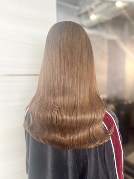 エルバイラビス 大宮(elu by lovis) momoka/ミルクティーブラウン