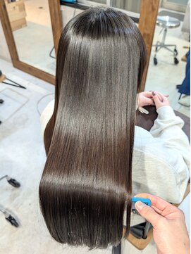 スリー(THREE) 髪質改善トリートメント 縮毛矯正 髪質改善ストレート 酸性