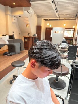 ミオ リベル(Mio'' LIBER) 毛流れセンターパート