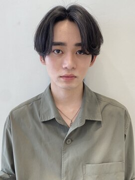 ユーフォリア 渋谷グランデ(Euphoria SHIBUYA GRANDE) 毛流れパーマ ニュアンスパーマ センターパート MOMO