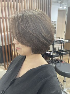 ハーツ(Heart's) 白髪ぼかし/イメチェンヘアスタイル/前髪カタログ/ショートボブ