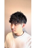 リット(lit.)&nbsp;バロックパーマ　ショート　ツーブロック　スペインカール