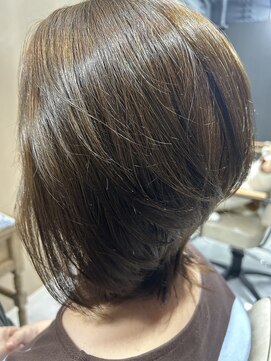 ジンリッチ(JiN RiCH) ★秋カラーオリーブブラウン☆くびれミディアム