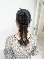 グレイスアンジュ 名駅(Grace Unge) 編みおろしポニー