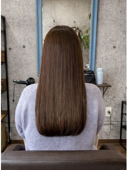 スタジオアール(STUDIO R)の写真/髪のお悩みを解決するために、厳選した商材を使用。自分史上最高のうる艶髪へ導きます◇