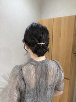 ハイヴィー(Hivi) ふんわりシニヨン