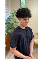 シフト(SHEEFT) スパイラルパーマ波巻きパーマ黒髪マッシュ刈り上げ