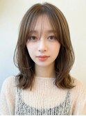 韓国風くびれミディ透明感オリーブベージュレイヤー夏カラー
