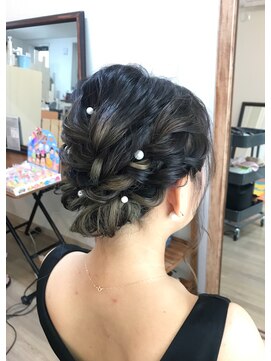 ロカット サロン(Roquat Salon) アッシュショートボブアレンジ【ヘアアレンジ　浴衣 立川南口】
