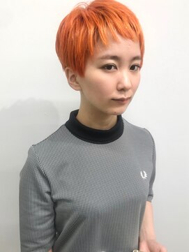 エイト 三軒茶屋店(EIGHT) ビビッドオレンジ×ベリーショート