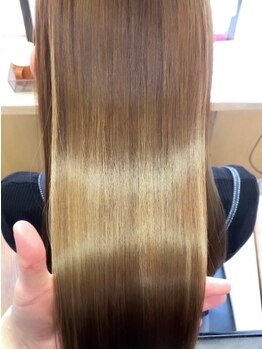 シェス 京橋(shes)の写真/【髪質改善サロン】大人気の酸熱トリートメント取り扱い◎酸性ストレートを併用することでより美髪に♪