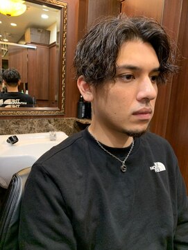 ヒロギンザ 新橋日比谷口店(HIRO GINZA) センターパートスパイラル 新橋 理容室 床屋 日比谷 ヒロ銀座