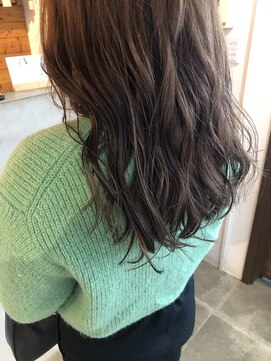 ビスクヘアデザイン(bisq hair design) グレージュ