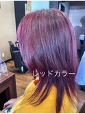 大人艶感レッドカラーカジュアルウルフカット