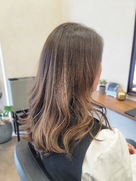 アネモネ(anemone) ブリーチ無し艶髪ターコイズカラー