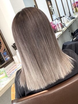 ユートピア(U topia) バレイヤージュ/ハイライト/ビタミンカラー/メルティカラー