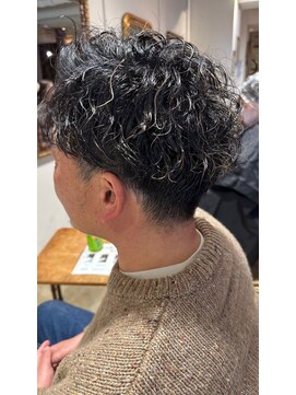 ミリアル(Milial) ツイストスパイラルパーマ