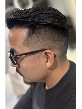 フランクス バーバー ウエストトウキョウ 吉祥寺店(FRANK’S BARBER WEST TOKYO) クラシカルサイドパートフェード