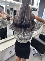 キング(K!ng)&nbsp;縮毛矯正髪質改善ハイライトレイヤーカット枚方美容室エクステ