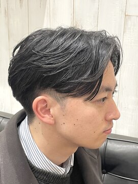 ヨシザワインク プレミアム 横浜 桜木町店(YOSHIZAWA Inc. PREMIUM) メンズツーブロック刈り上げアップバングセンターパート