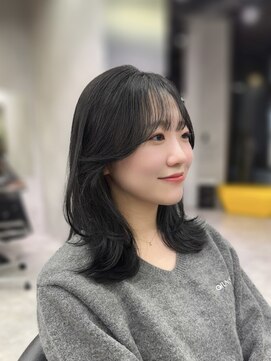 ブロウ ネックス ザ サロン 表参道(VLOW nex the salon) ミディアムレイヤー　くびれヘア　韓国ヘア　掛札