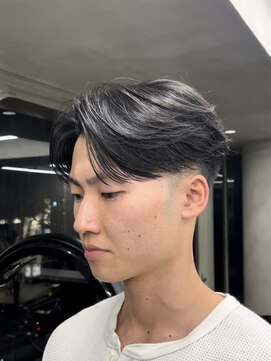 ニコ トウキョウ ロジック(nico TOKYO Logic) センターパートニュアンスパーマフェザーパーマ