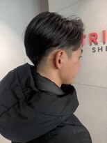 トリッカ シブヤ(TRICCA SHIBUYA)&nbsp;メンズパーマニュアンス毛流れカットフェザーフェードナチュラル
