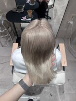 エラ(ere) ミルクティーベージュ ホワイトカラー ブロンドベージュ ボブ