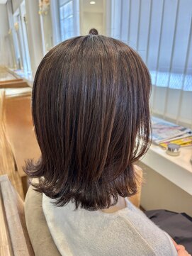 アーブ(hair and make urb) ブリーチ無しハイライト×大人くびれミディアム