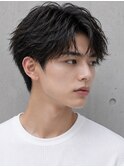 ツイストパーマ センター分け マッシュショート 黒髪 20代 福山
