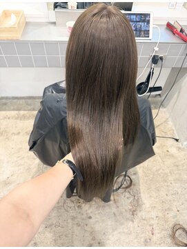 グロウ 渋谷(grow) アッシュブラウンで艶ロング！
