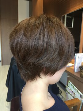 ラプリュスヘアデザイン(La Plus) 【Ｌａｐｌｕｓ】ナチュラルショート