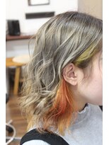 ジウ 上通り(JIU)&nbsp;ルーズヘア☆大人かわいい☆インナーカラー☆イエロー&オレンジ