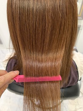 エスカーラ 表参道(THE ESCALA) @m_ayu/オレンジカラー/くびれヘア/外ハネ/タビラマユミ