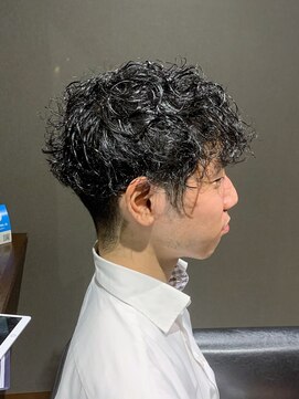 ビーダンディー(Bee dandy) ビジネスツーブロックショート くせ毛風マッシュパーマ