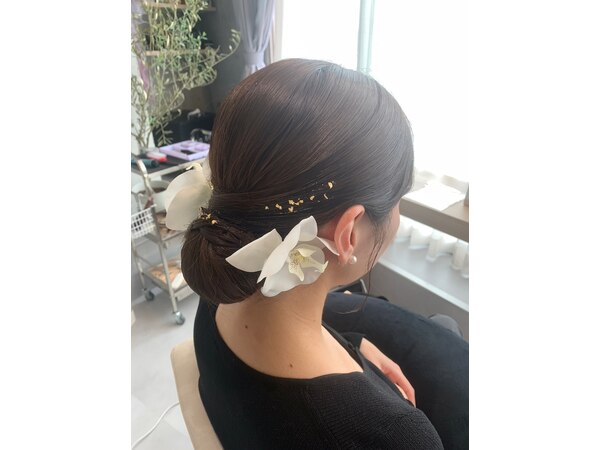 ウルー銀座 シニヨン 結婚式ゲスト