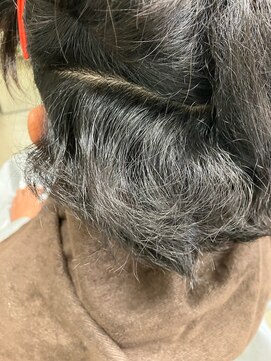 パーマ屋カラフル 太め癖強めのメンズのツーブロックの縮毛矯正