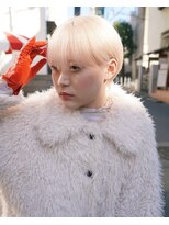 ピークアブー 原宿ハラカド(PEEK-A-BOO) ホワイト丸みショート！